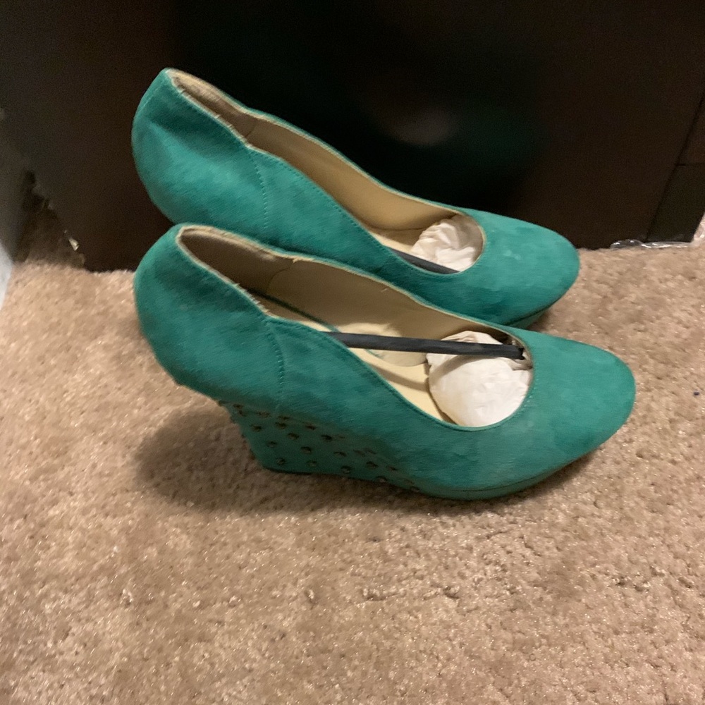 Wedges - Picture 2 of 2
